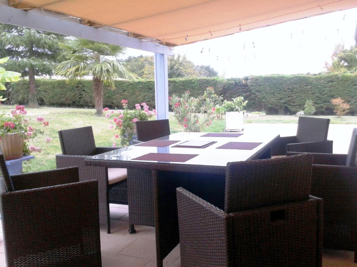 Chez Isa Et Dens Bed & Breakfast Marsac-sur-l'Isle Exterior photo